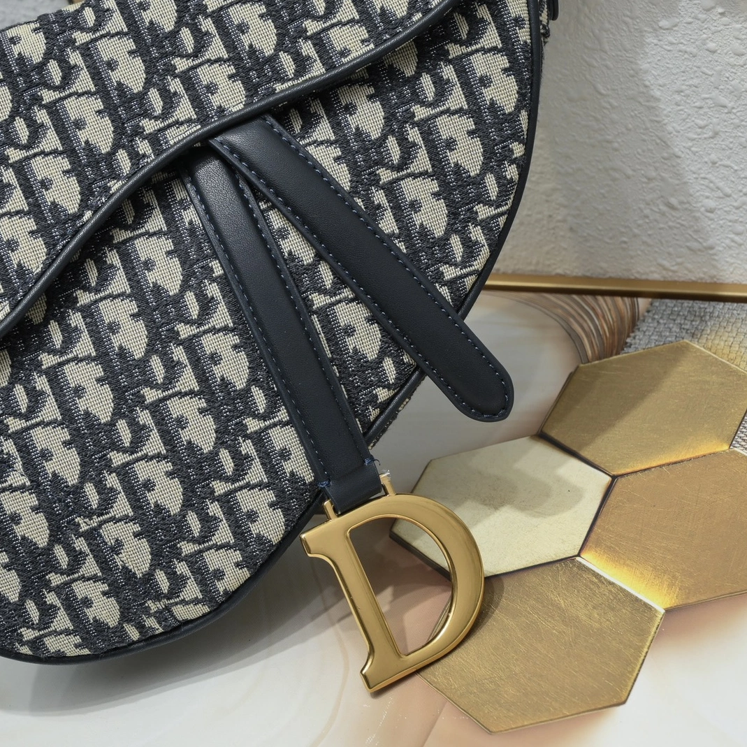 Christian Dior AAA Quality Messenger Bags For Women HighQuality 7359