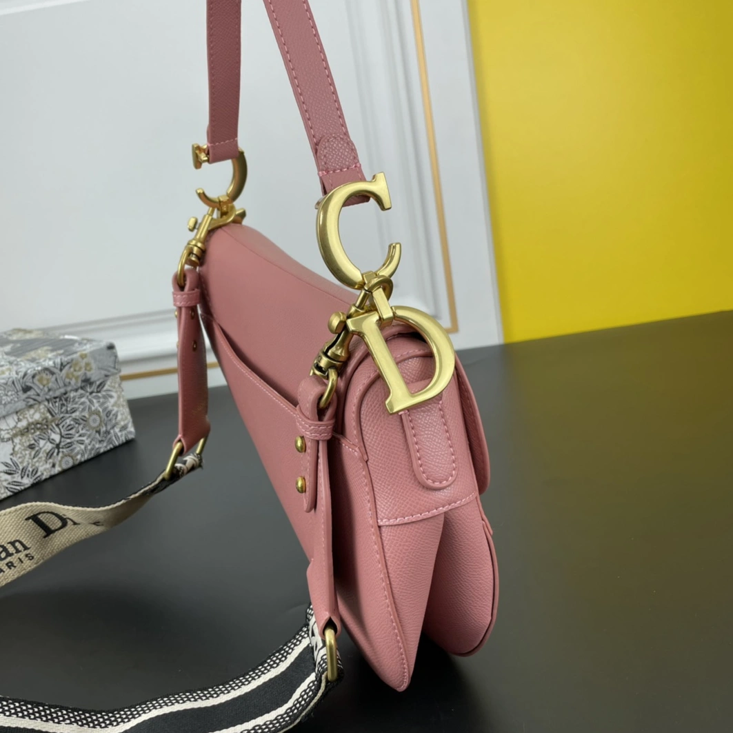 Christian Dior AAA Quality Messenger Bags For Women Lightweight 162