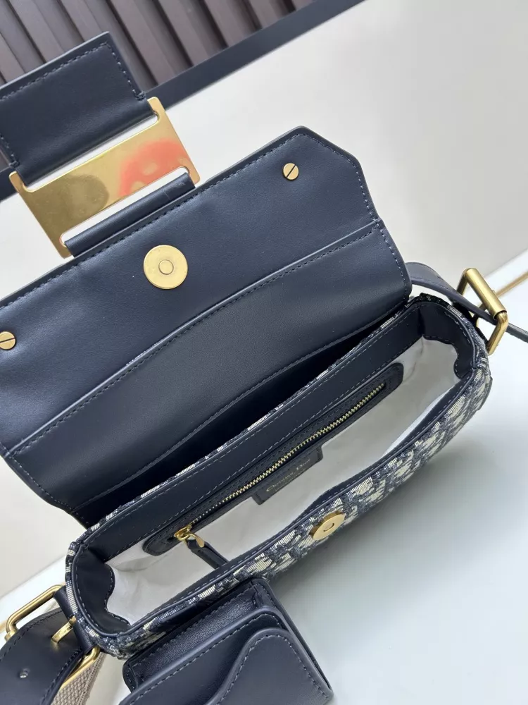 Christian Dior AAA Quality Messenger Bags For Women Lightweight 1687
