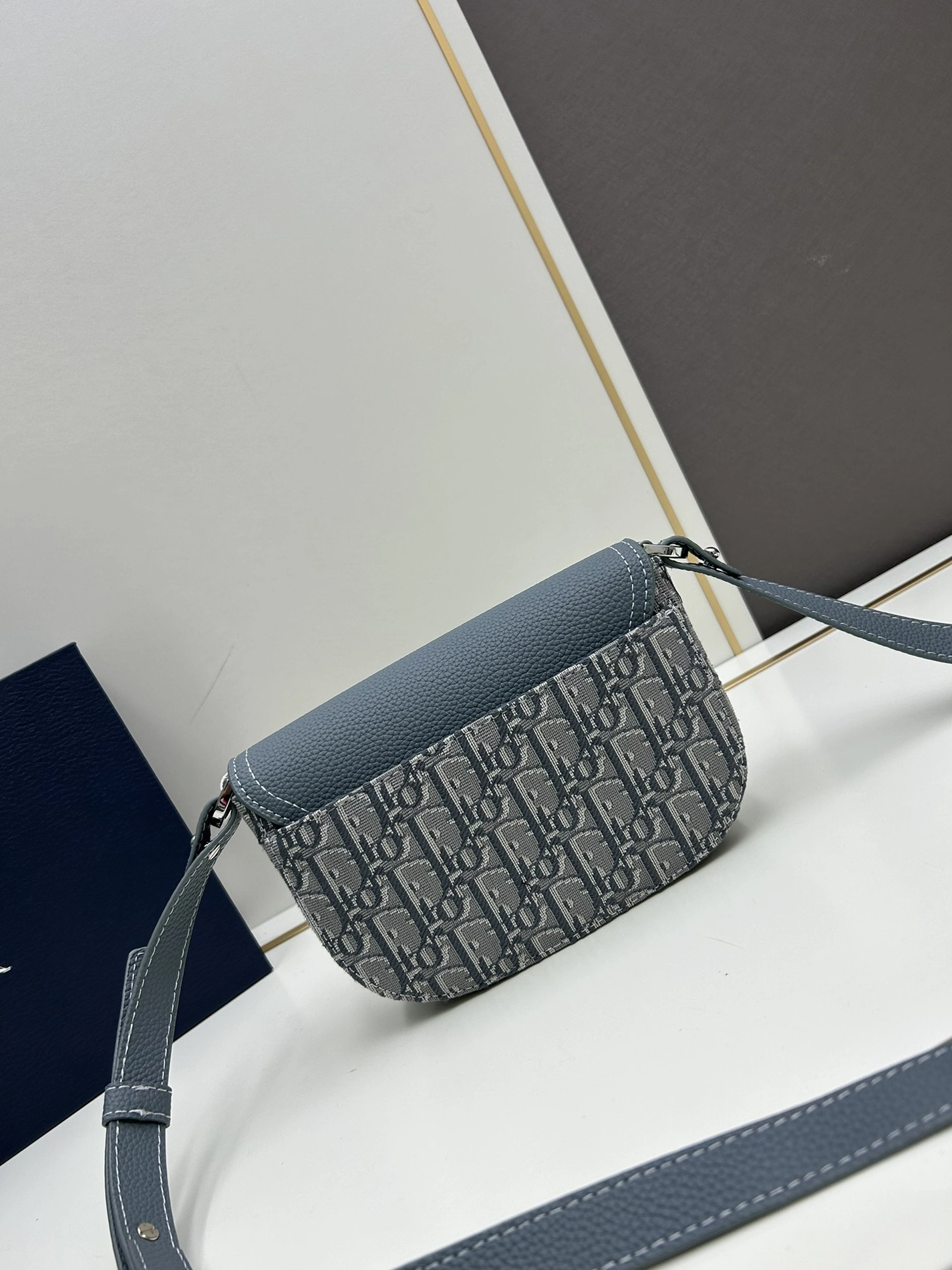 Christian Dior AAA Quality Messenger Bags For Women Practical 8379