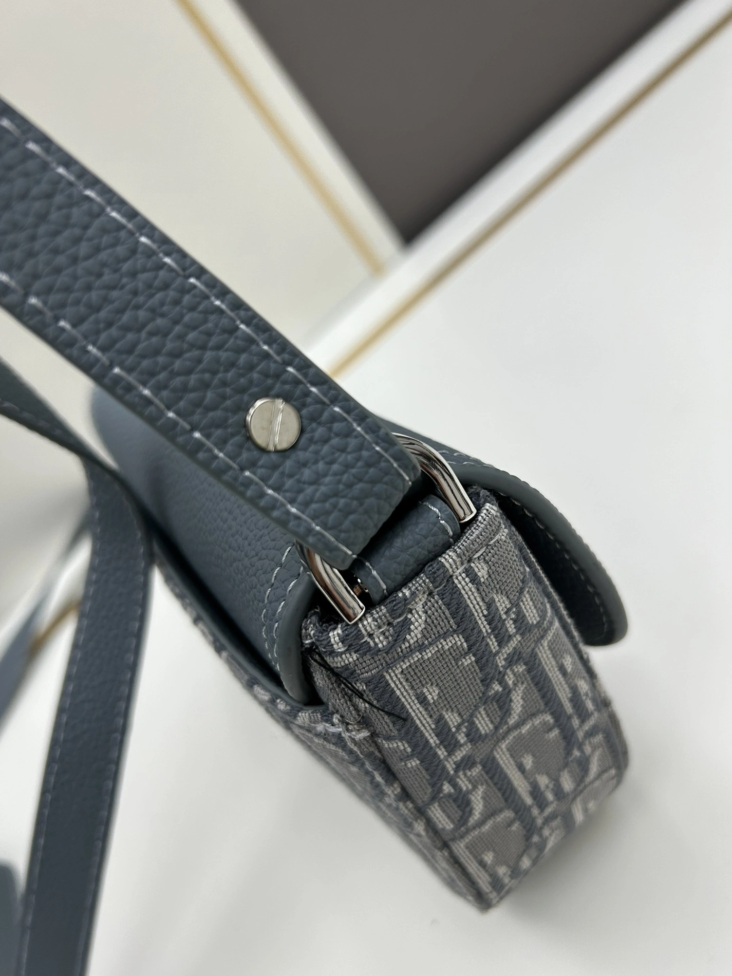 Christian Dior AAA Quality Messenger Bags For Women Practical 8379