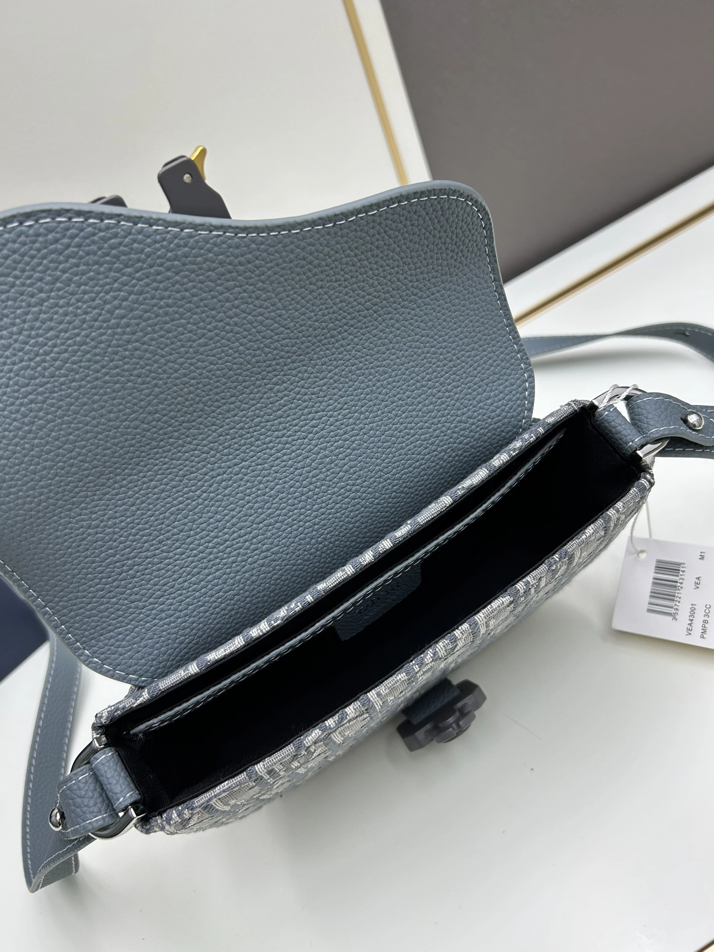 Christian Dior AAA Quality Messenger Bags For Women Practical 8379