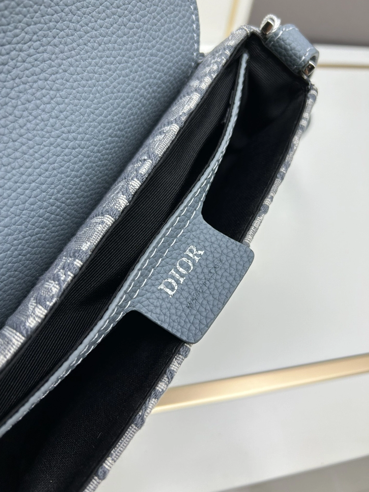 Christian Dior AAA Quality Messenger Bags For Women Practical 8379