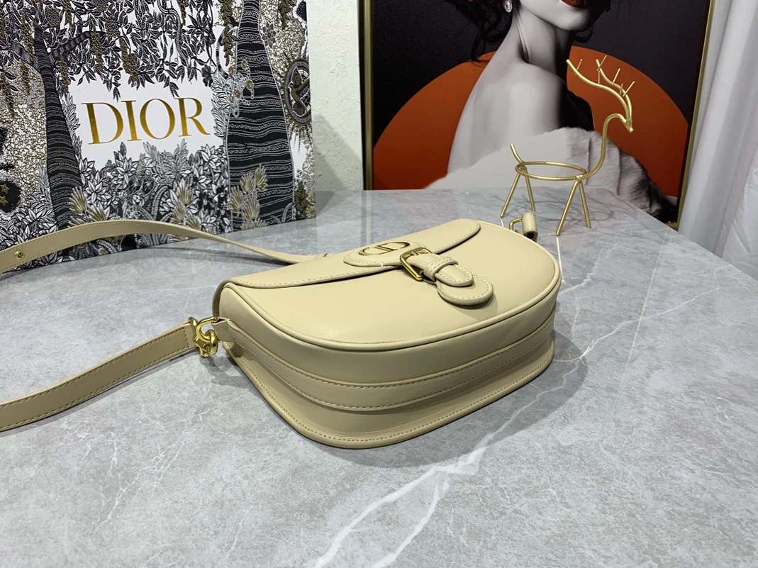Christian Dior AAA Quality Messenger Bags For Women Refined 8527
