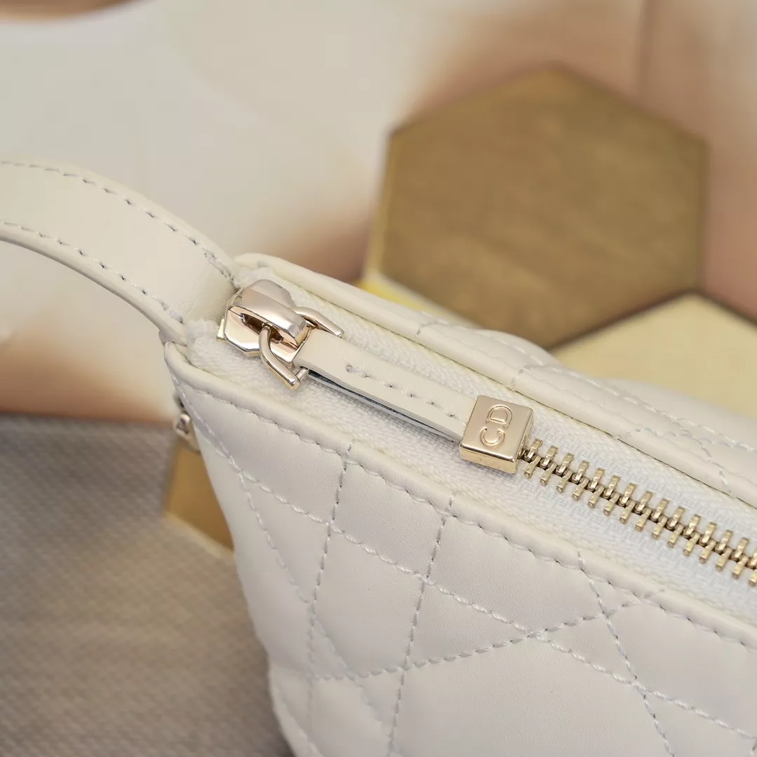 Christian Dior AAA Quality Messenger Bags For Women Reliable 6470