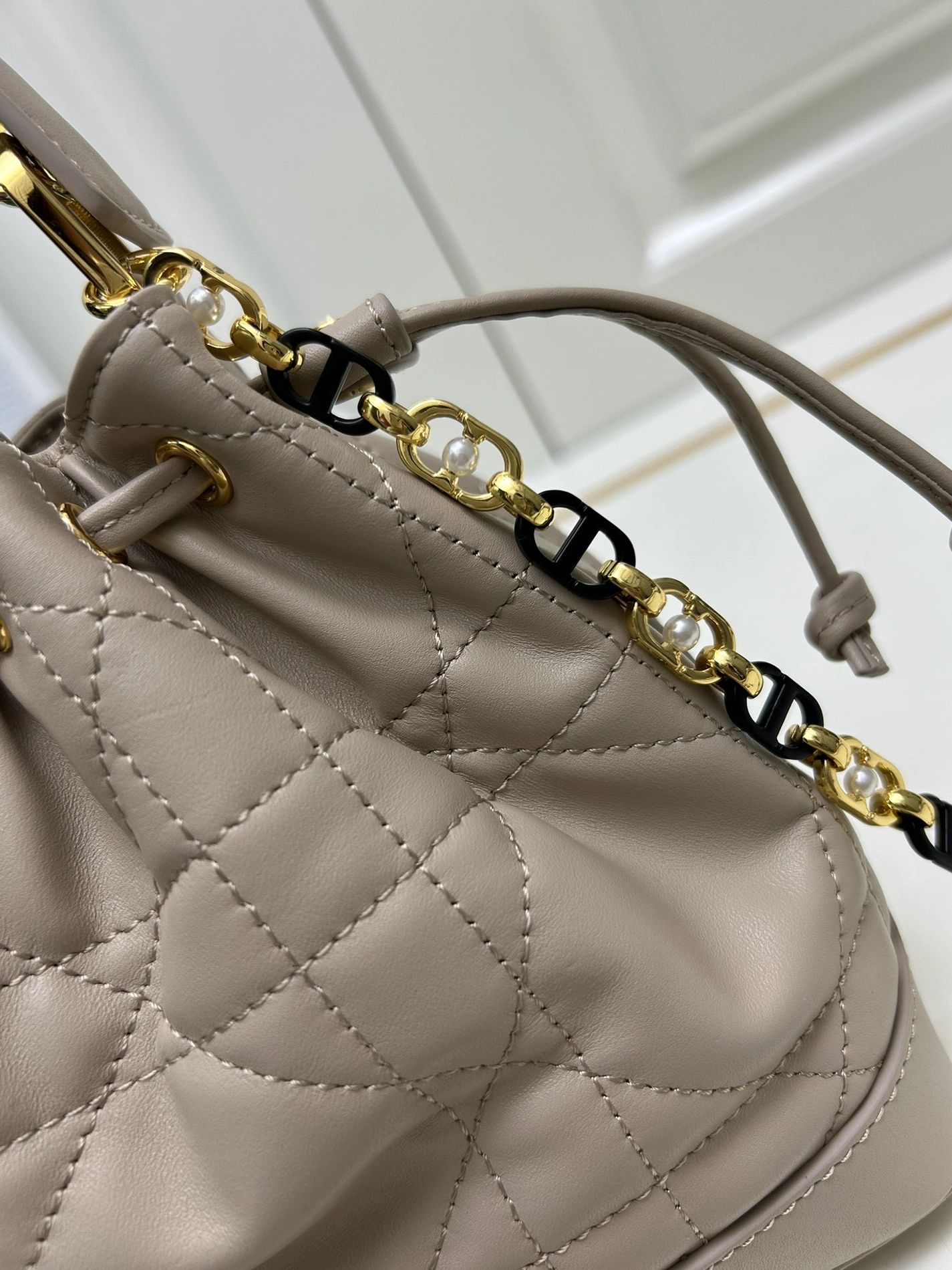 Christian Dior AAA Quality Messenger Bags For Women Reliable 8198