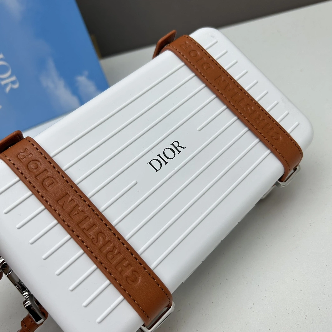 Christian Dior AAA Quality Messenger Bags For Women SmartChoice 8046