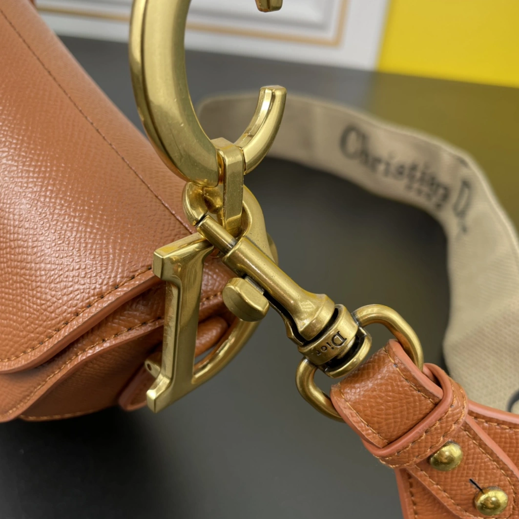 Christian Dior AAA Quality Messenger Bags For Women Sophisticated 1346
