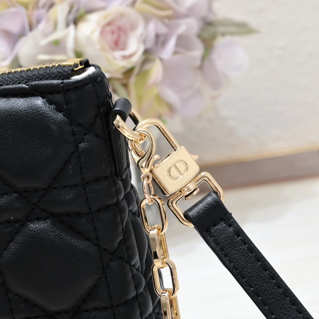 Christian Dior AAA Quality Messenger Bags For Women Sophisticated 3719