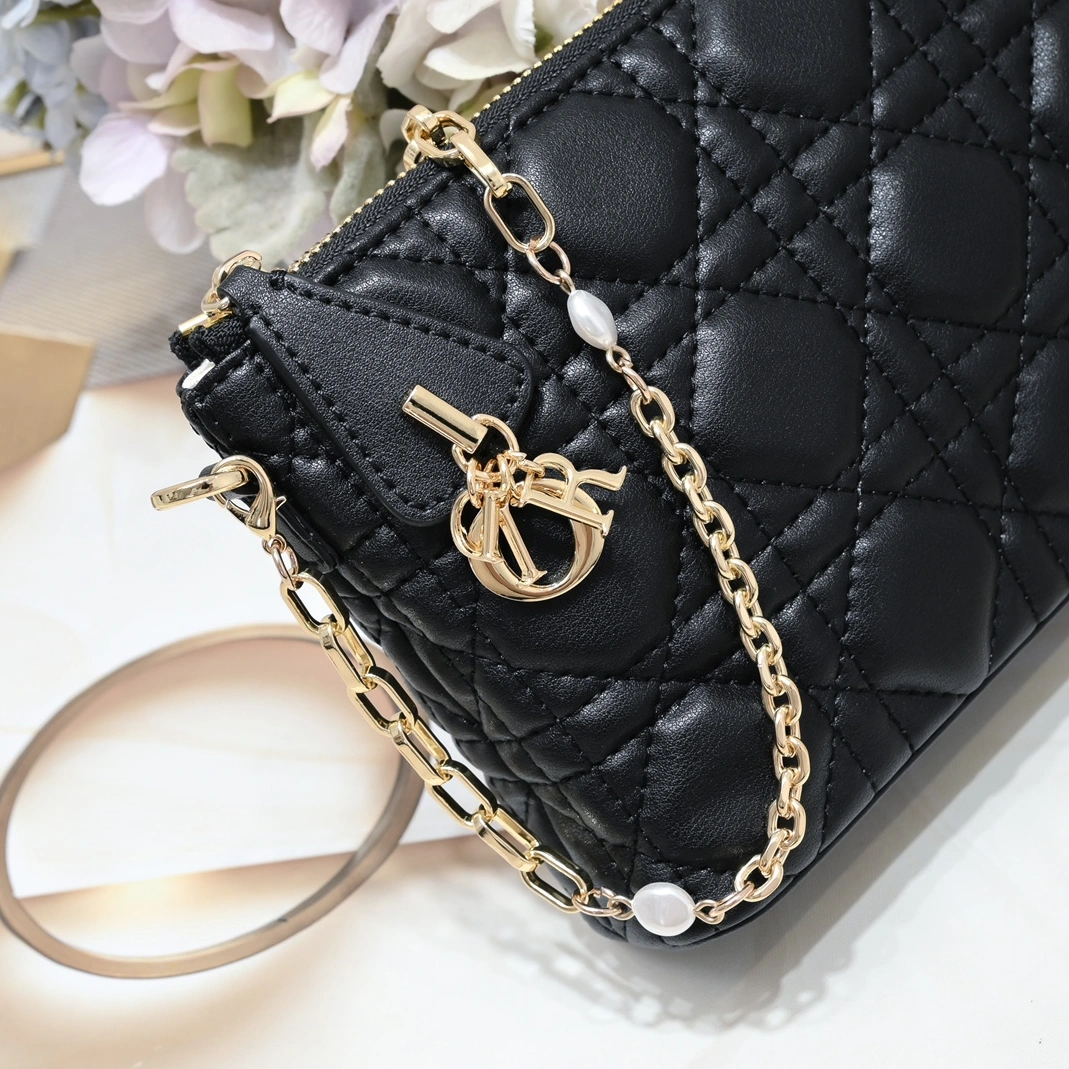 Christian Dior AAA Quality Messenger Bags For Women Sophisticated 3719