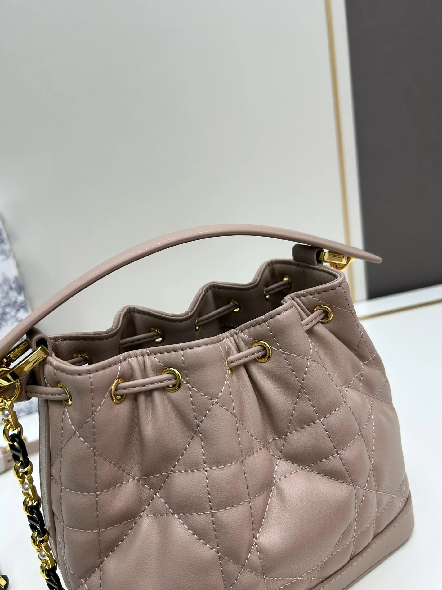 Christian Dior AAA Quality Messenger Bags For Women Sophisticated 6508