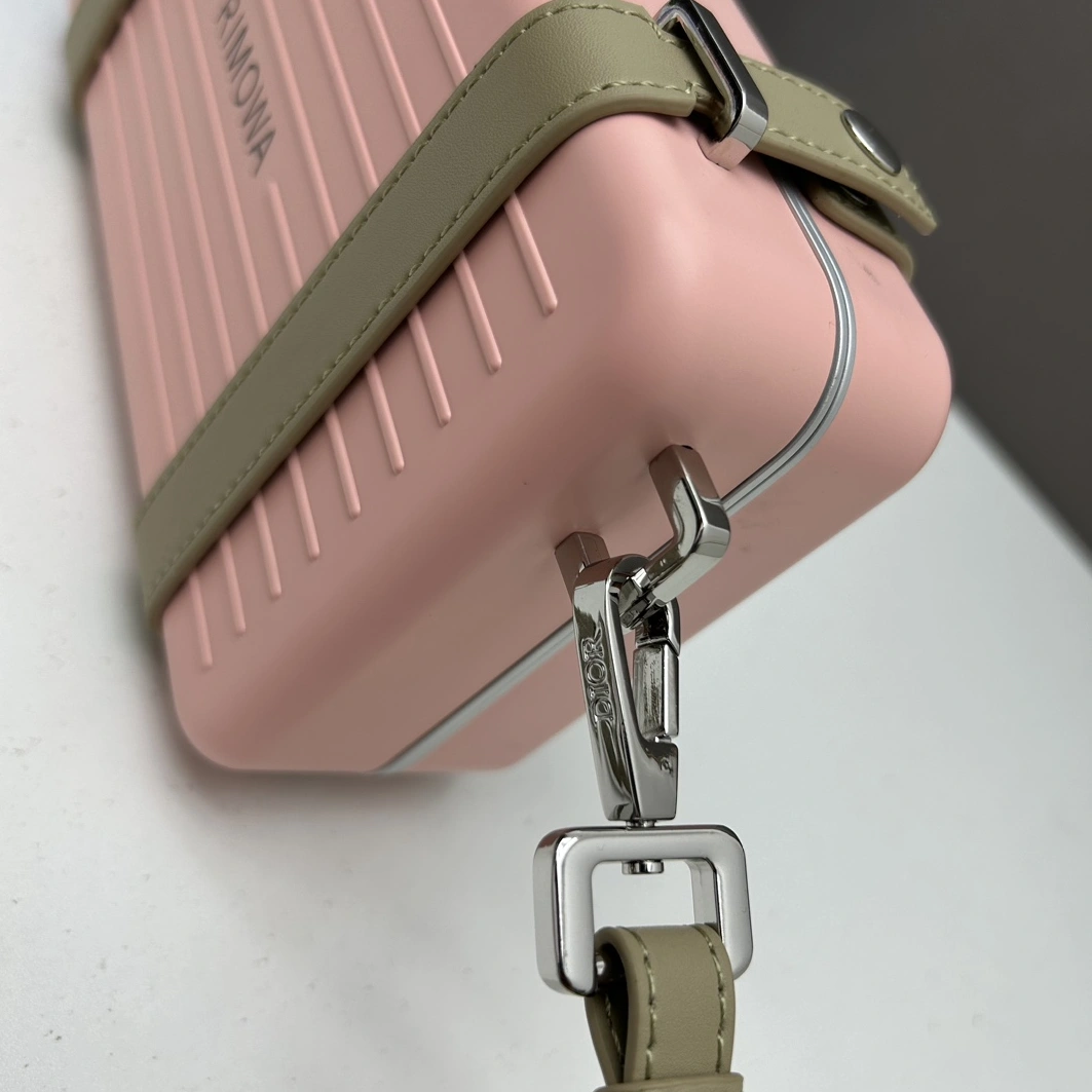 Christian Dior AAA Quality Messenger Bags For Women Trendsetting 7003