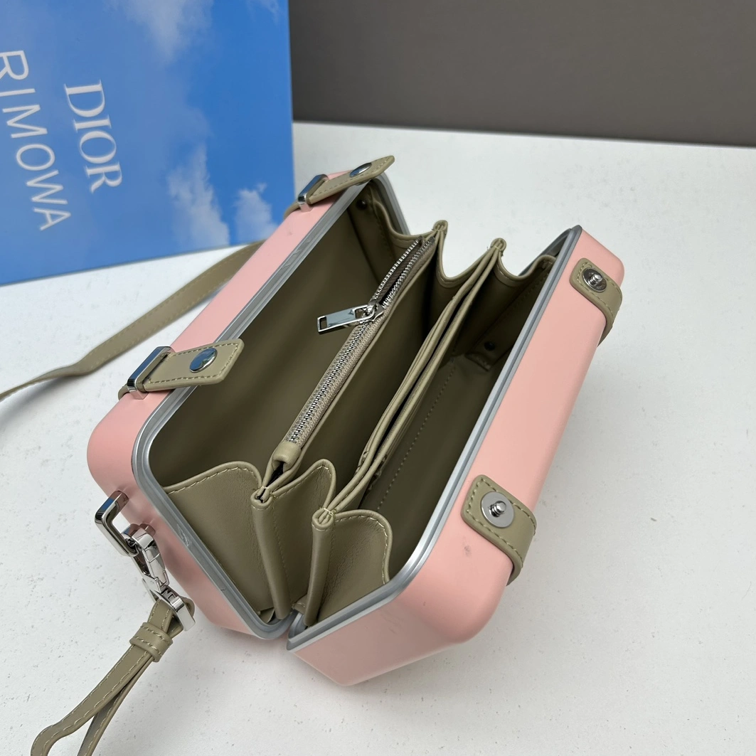Christian Dior AAA Quality Messenger Bags For Women Trendsetting 7003