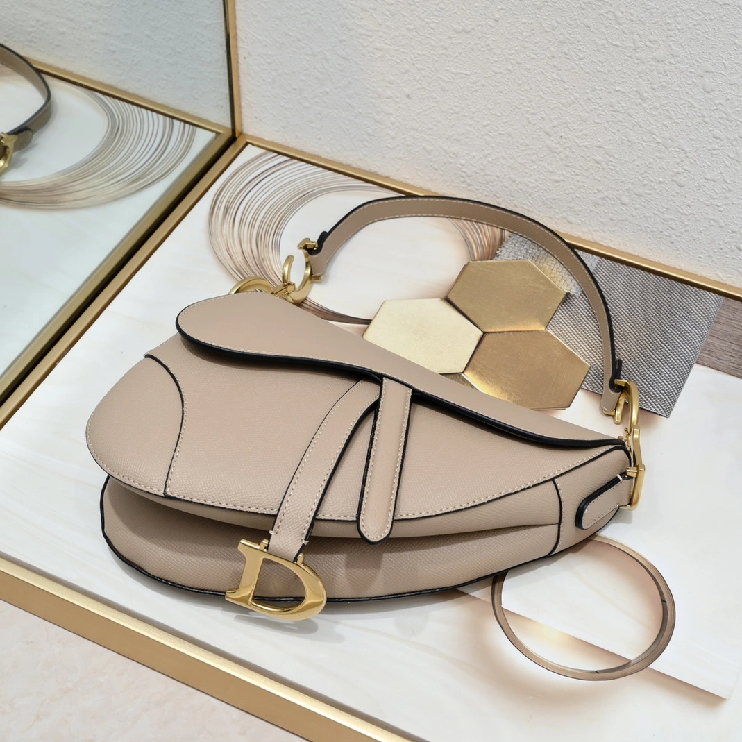 Christian Dior AAA Quality Messenger Bags For Women Trendy 273