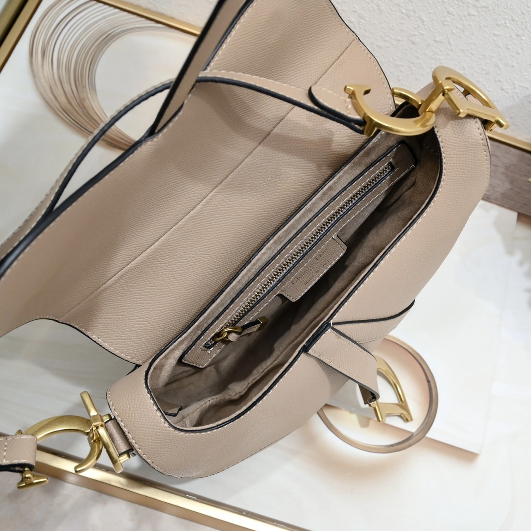Christian Dior AAA Quality Messenger Bags For Women Trendy 273