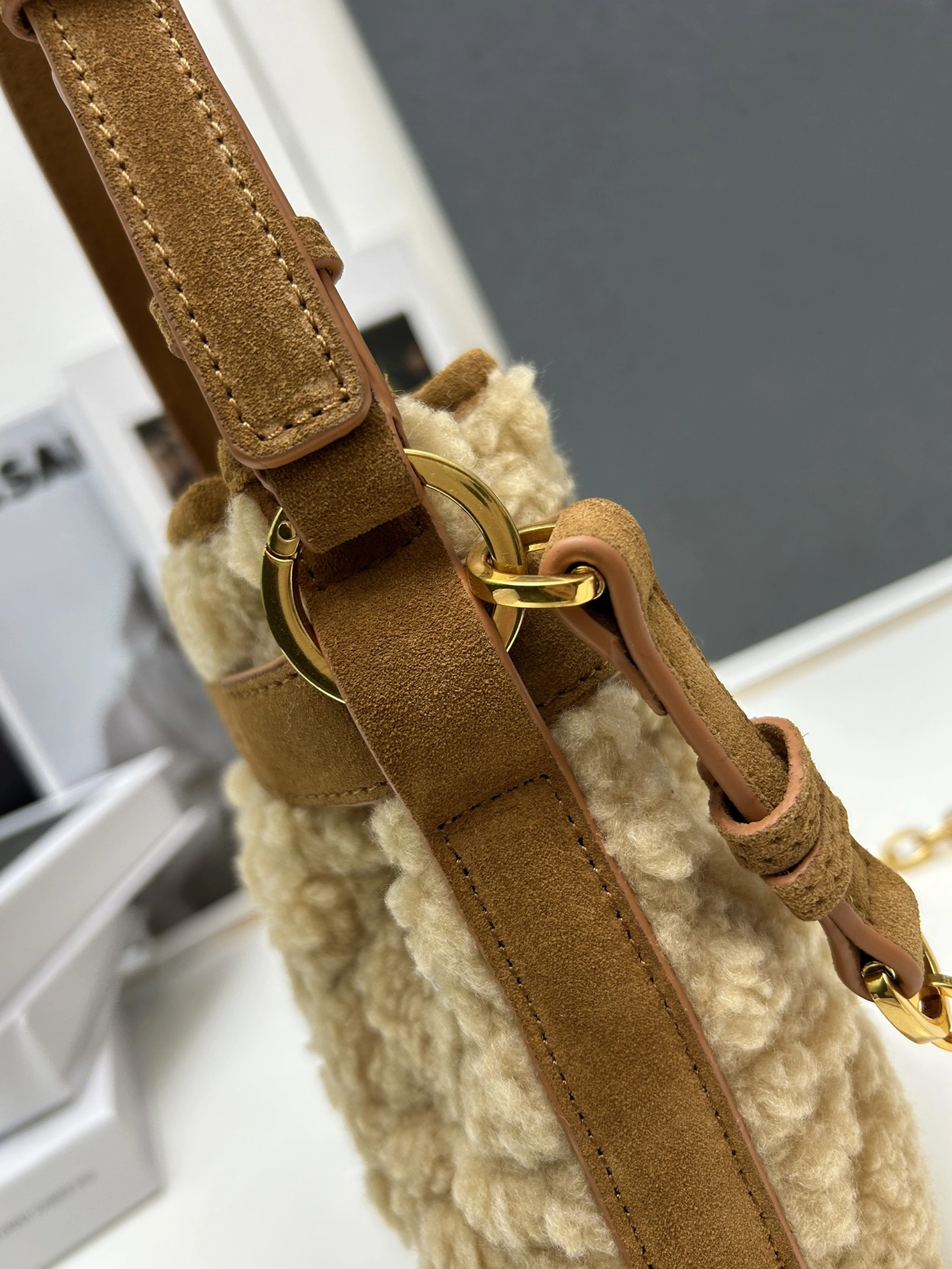 Christian Dior AAA Quality Messenger Bags For Women Trendy 4909