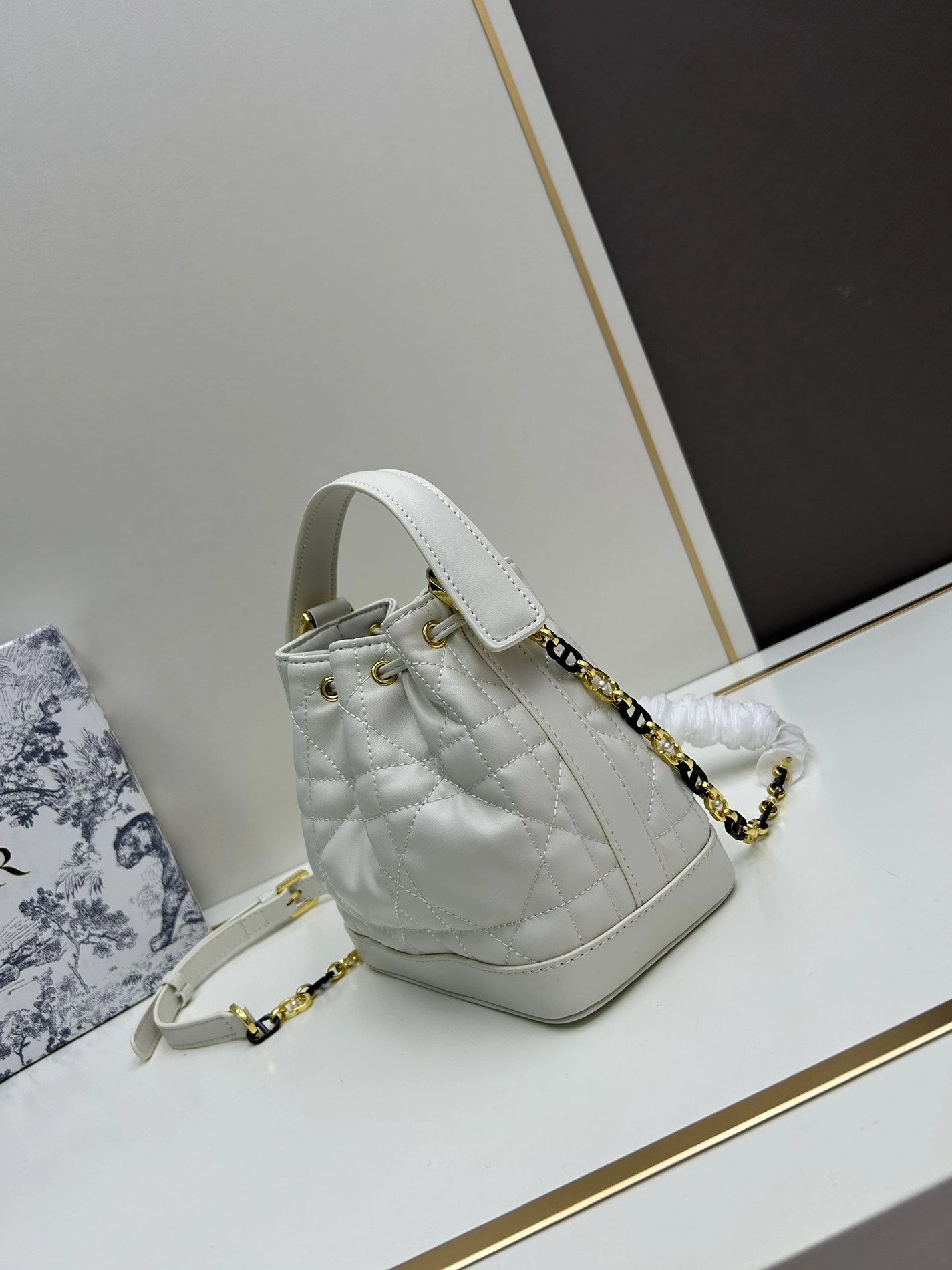 Christian Dior AAA Quality Messenger Bags For Women Unique 7027