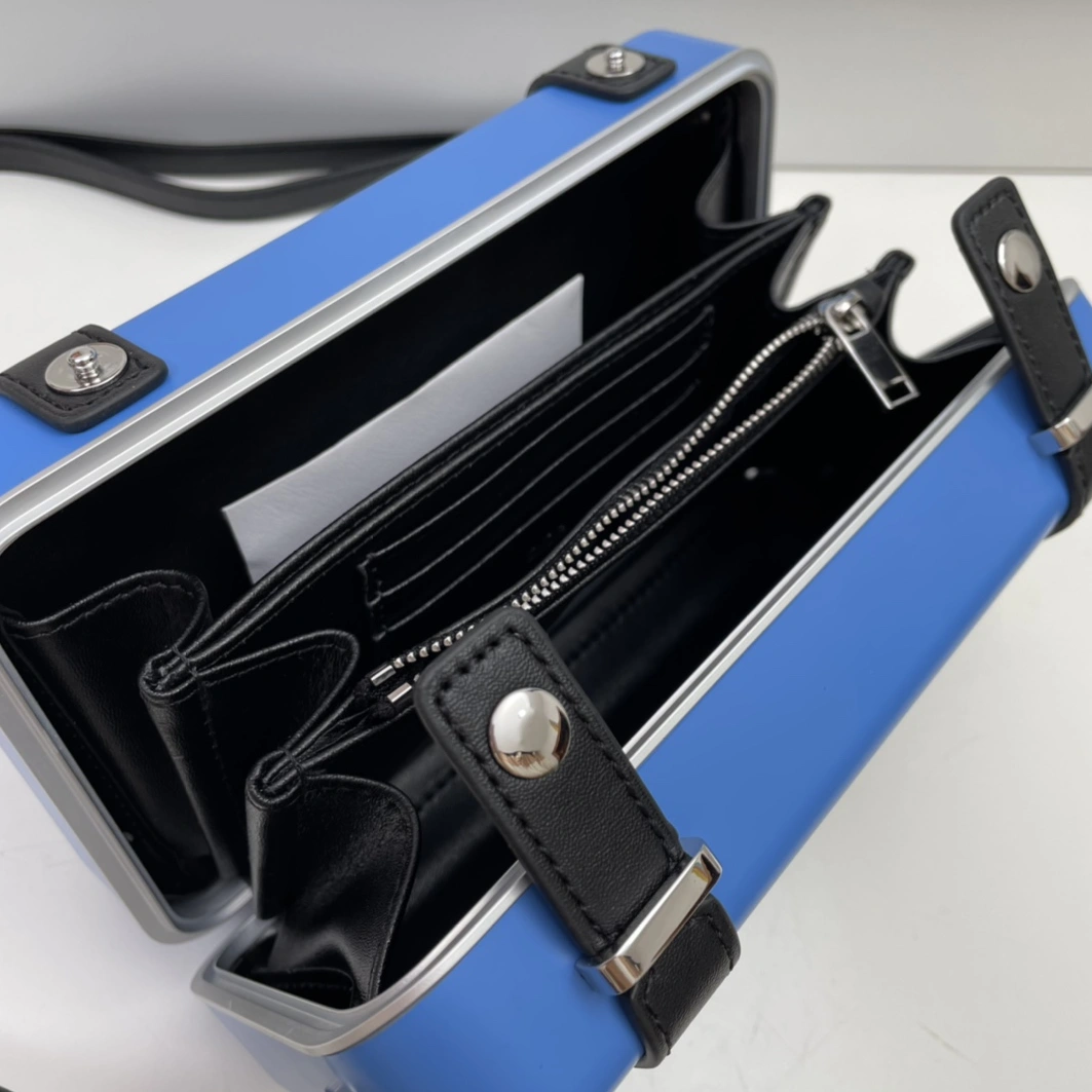 Christian Dior AAA Quality Messenger Bags For Women Unique 8566