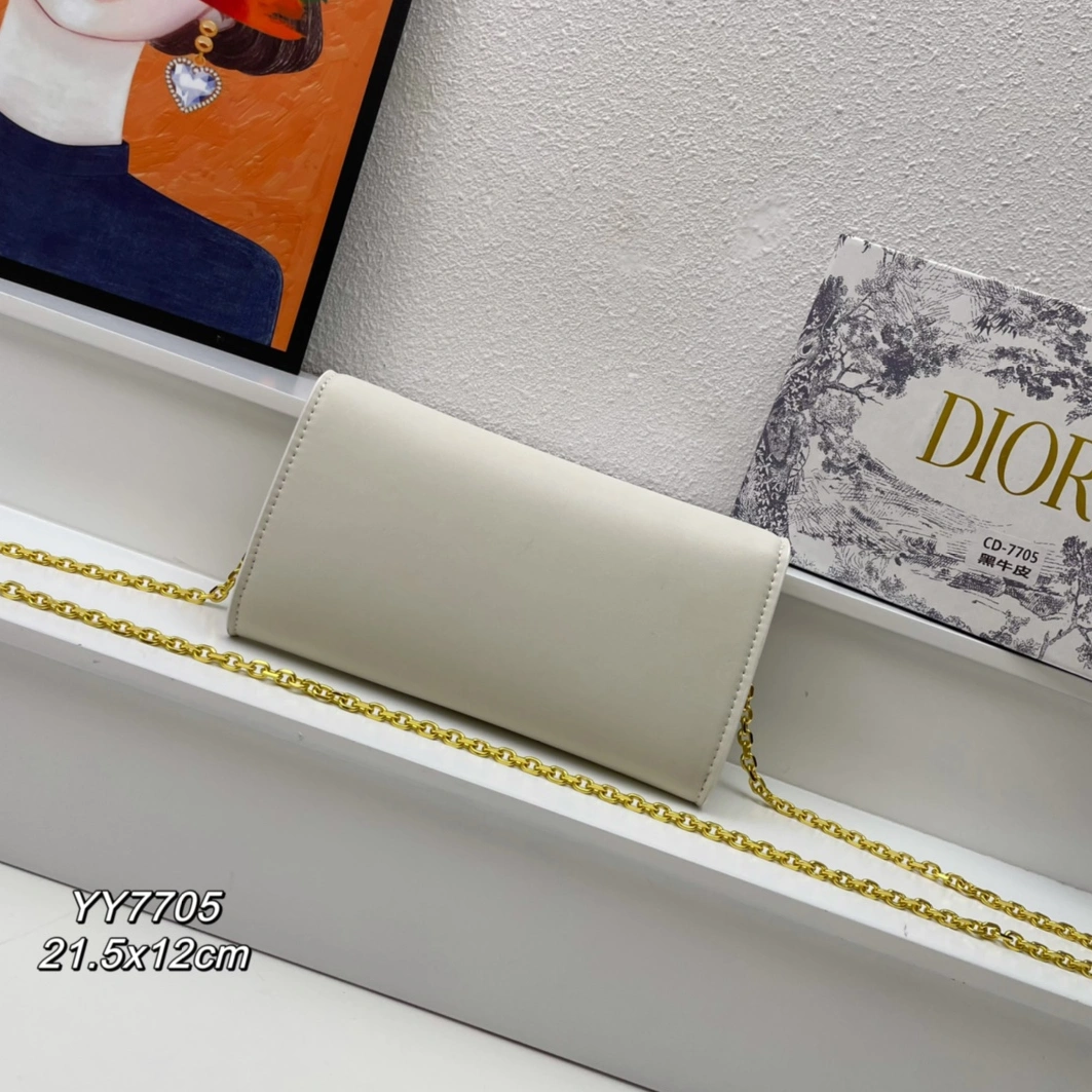 Christian Dior AAA Quality Messenger Bags For Women Versatile 2387