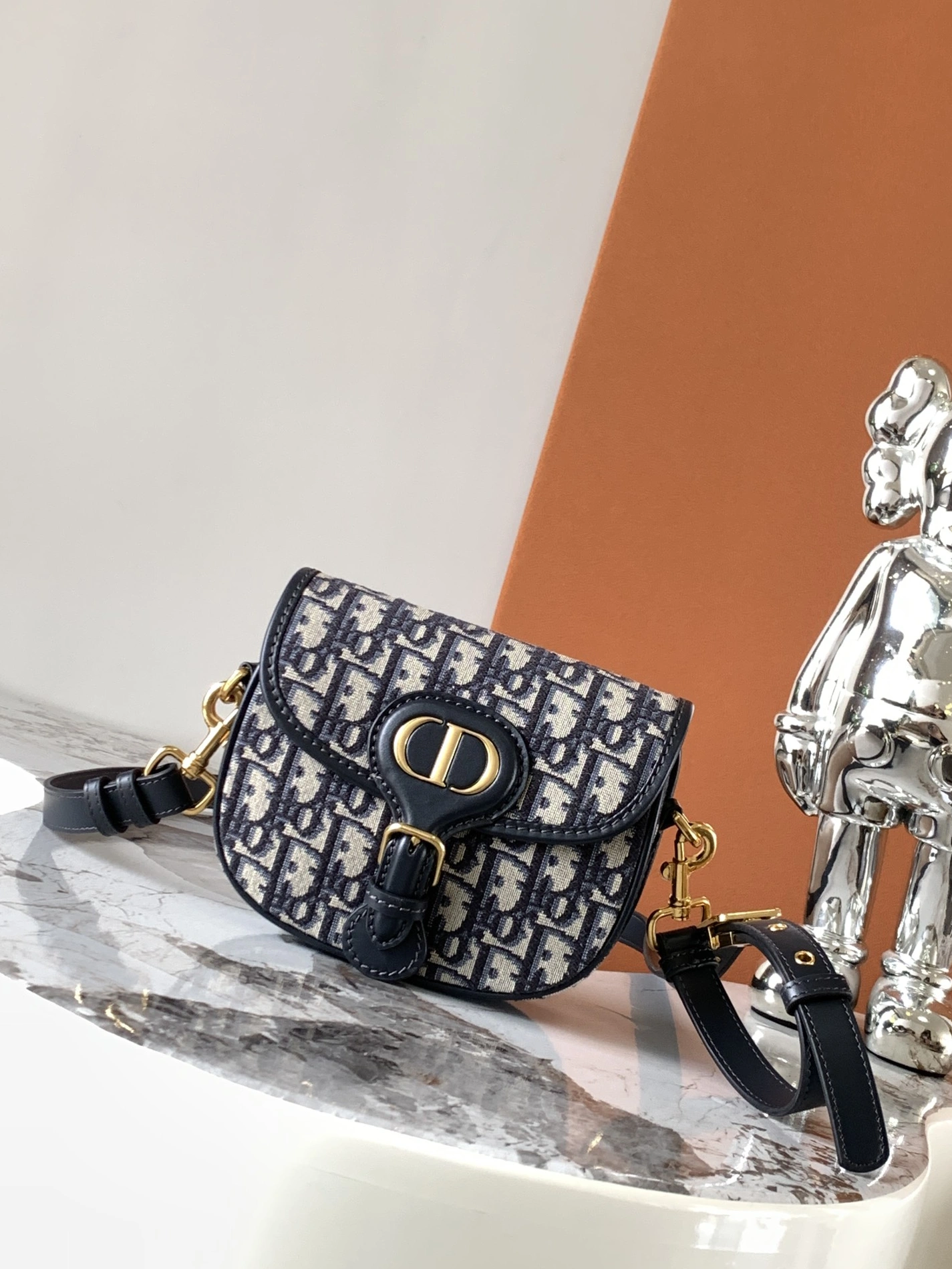 Christian Dior AAA Quality Messenger Bags For Women Versatile 2439
