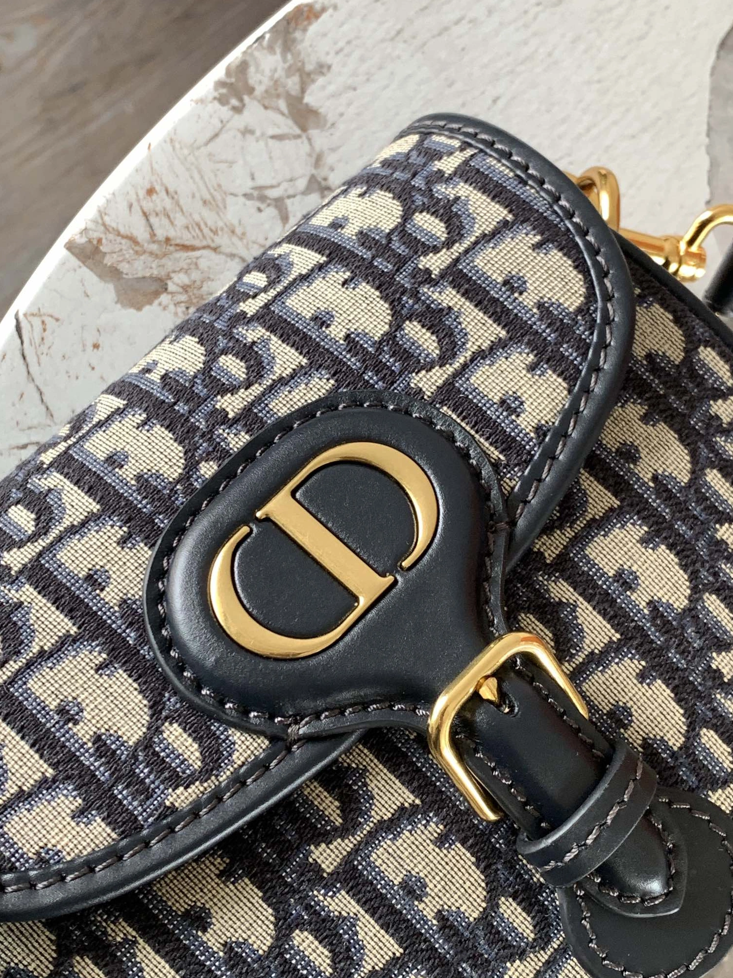 Christian Dior AAA Quality Messenger Bags For Women Versatile 2439