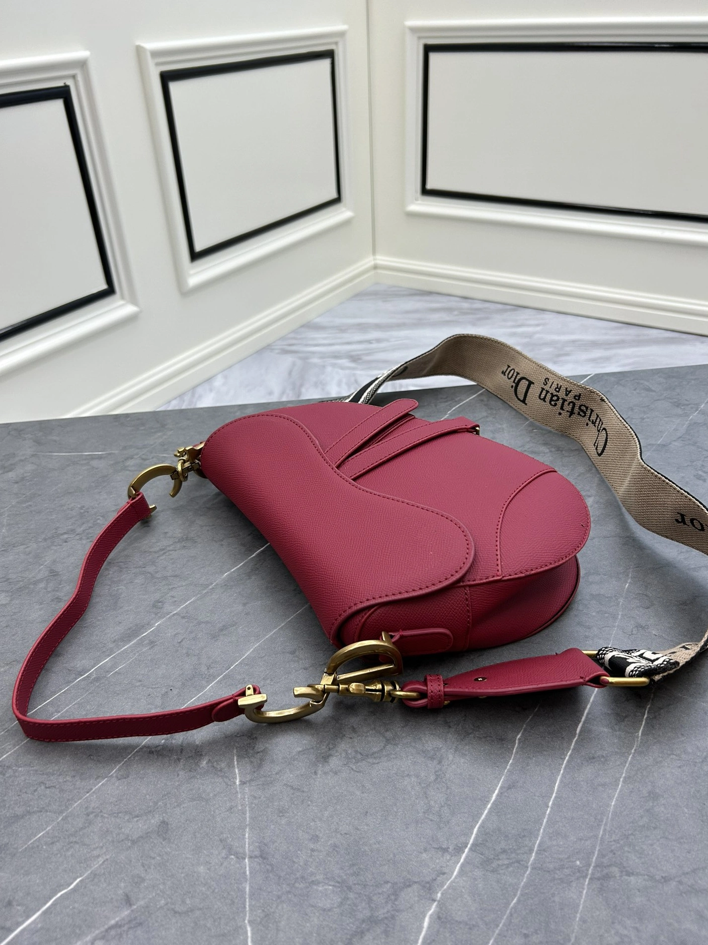 Christian Dior AAA Quality Messenger Bags For Women Vibrant 4044