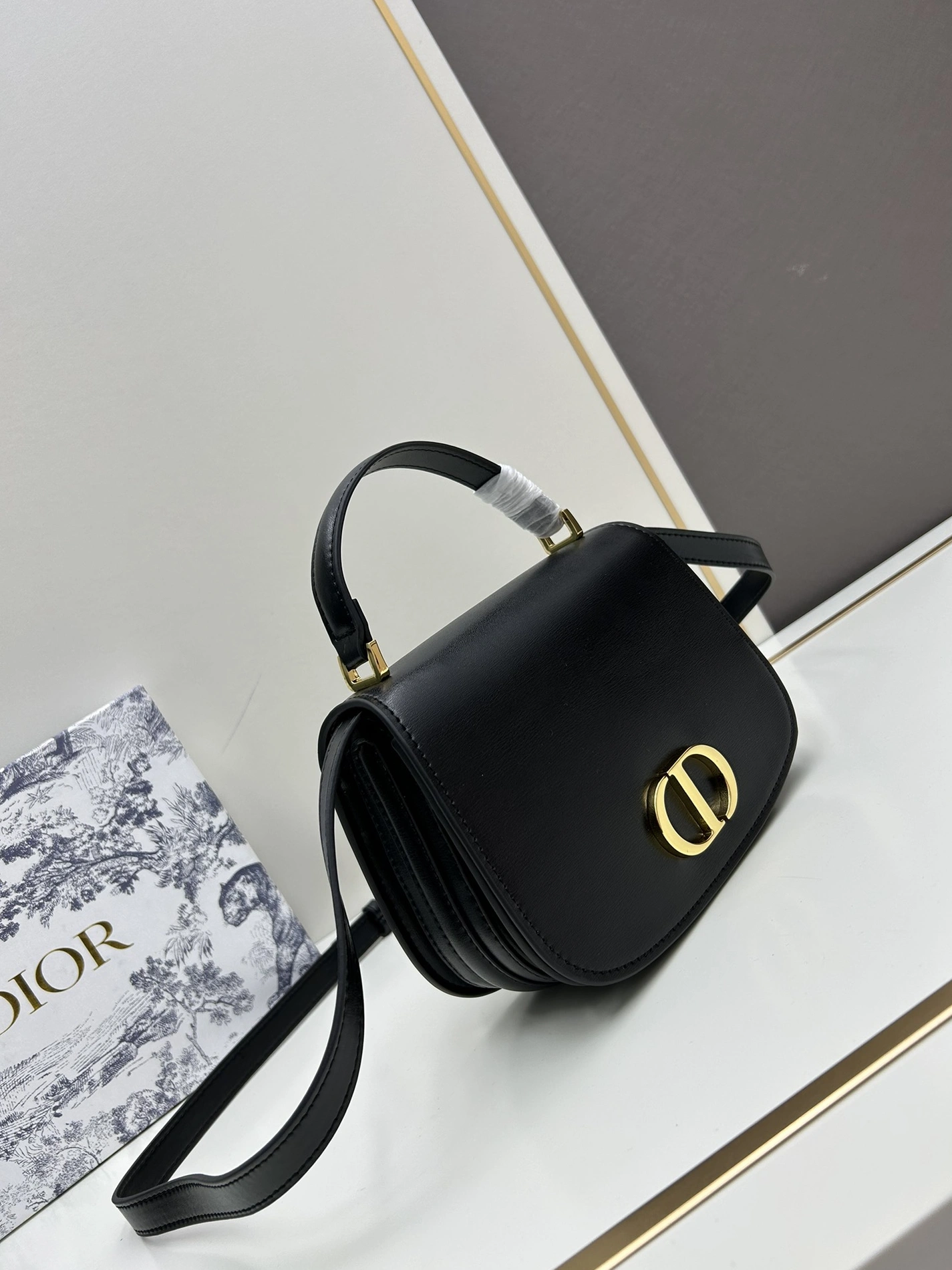 Christian Dior AAA Quality Messenger Bags Sleek 575