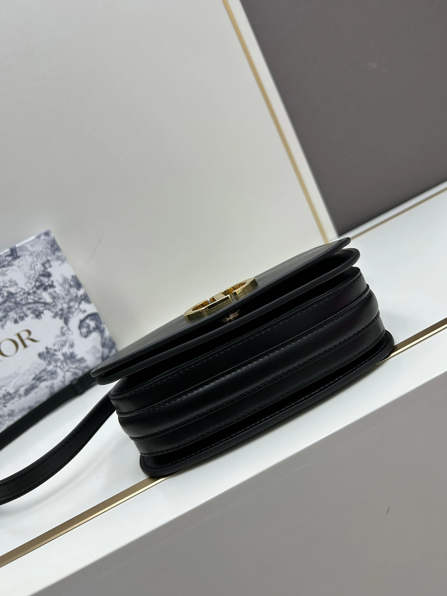 Christian Dior AAA Quality Messenger Bags Sleek 575