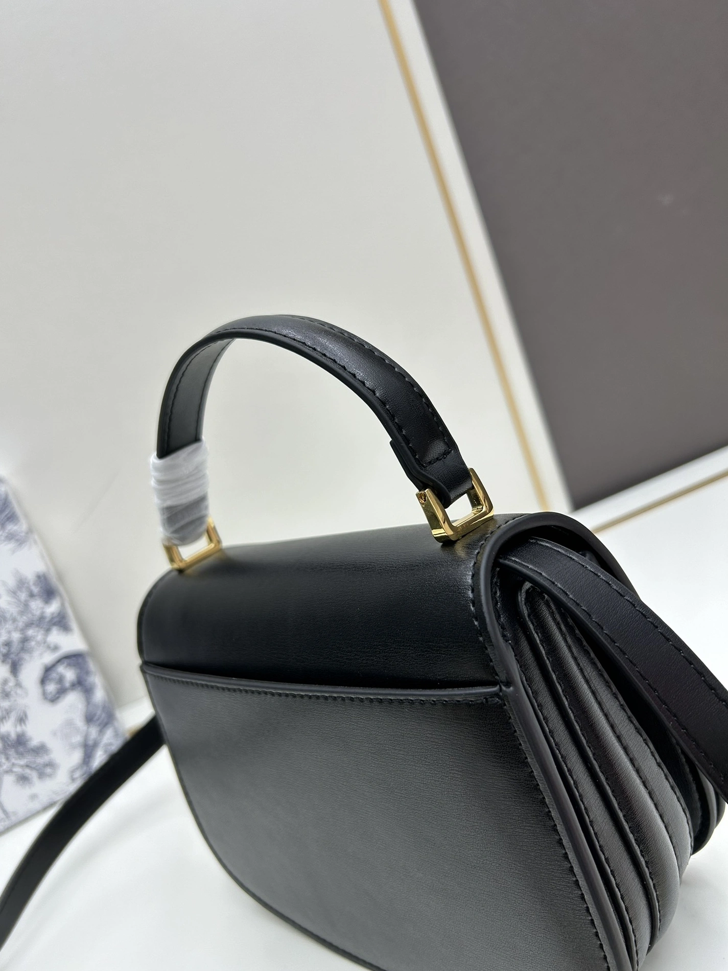 Christian Dior AAA Quality Messenger Bags Sleek 575