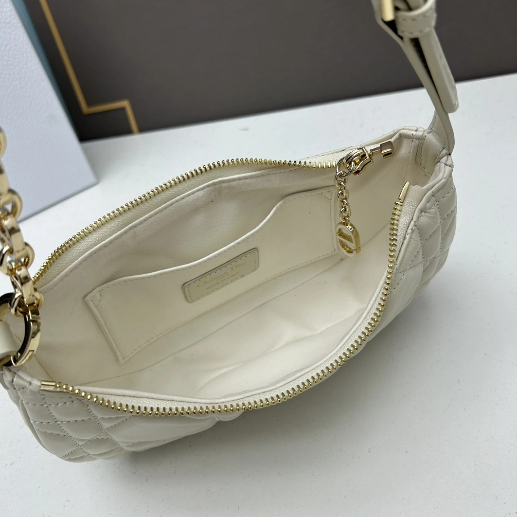 Christian Dior AAA Quality Shoulder Bags For Women Affordable 1109