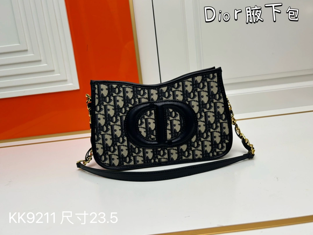 Christian Dior AAA Quality Shoulder Bags For Women Breathable 4257
