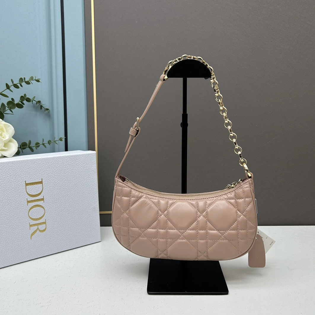Christian Dior AAA Quality Shoulder Bags For Women Bright 8802