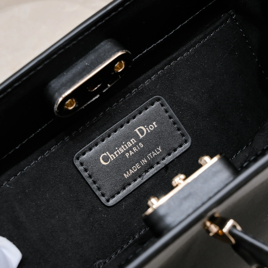 Christian Dior AAA Quality Shoulder Bags For Women GoAnywhere 7126