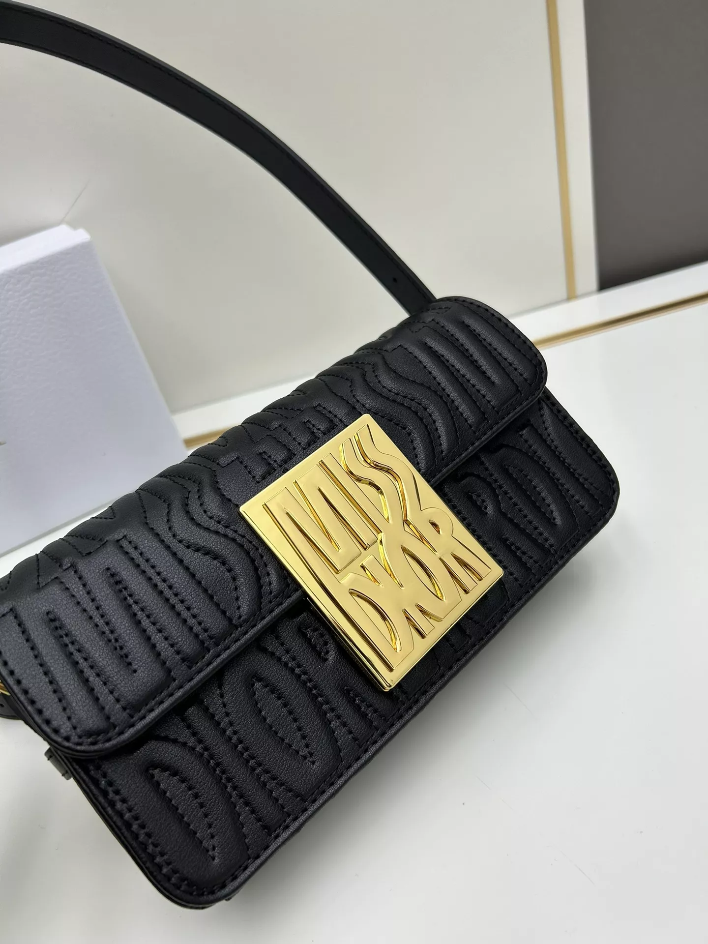 Christian Dior AAA Quality Shoulder Bags For Women Sleek 8909