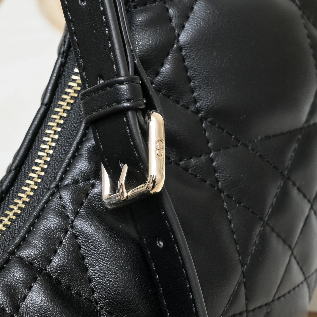 Christian Dior AAA Quality Shoulder Bags For Women StreetReady 7643
