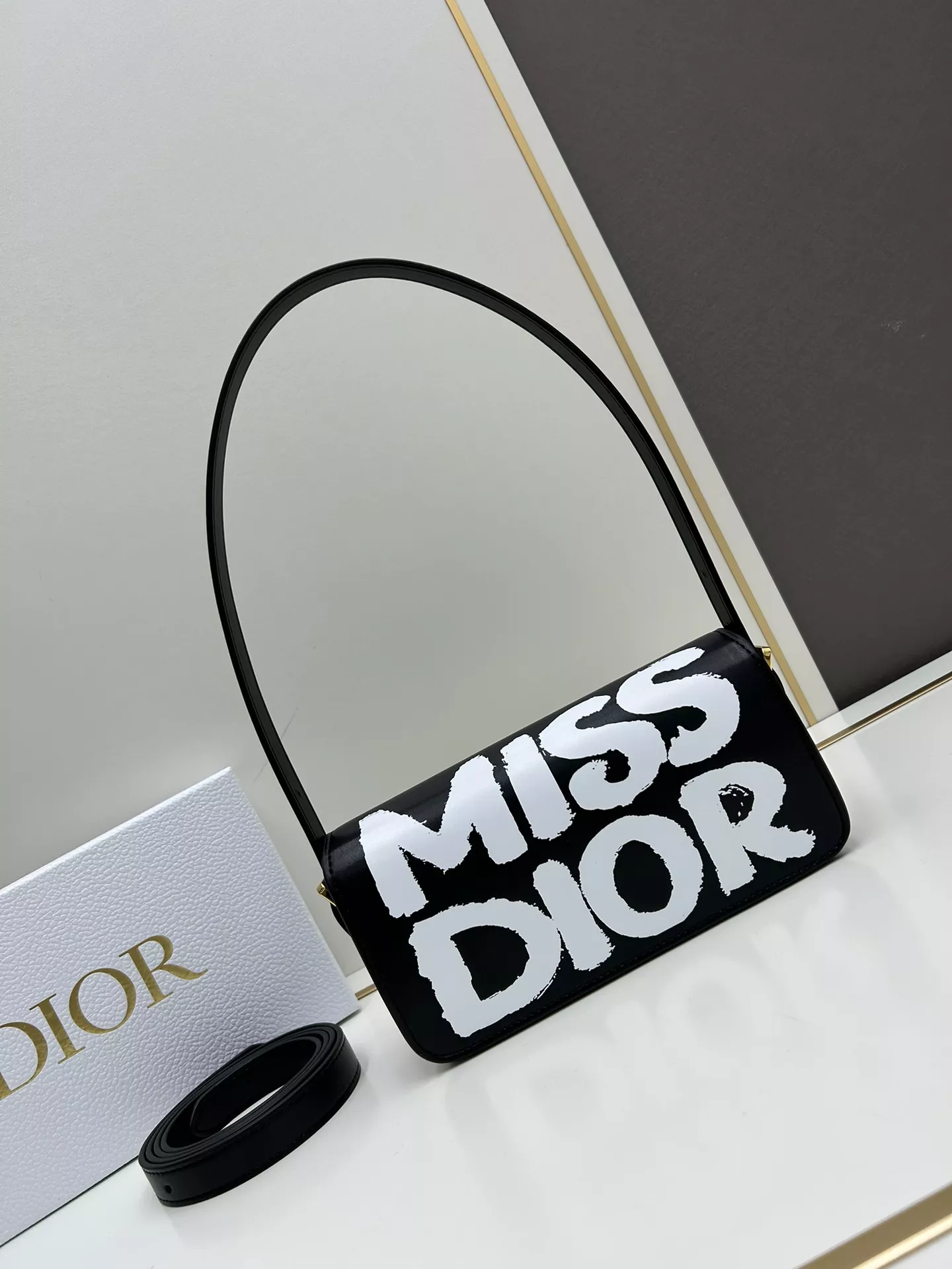 Christian Dior AAA Quality Shoulder Bags For Women Trendsetting 8854