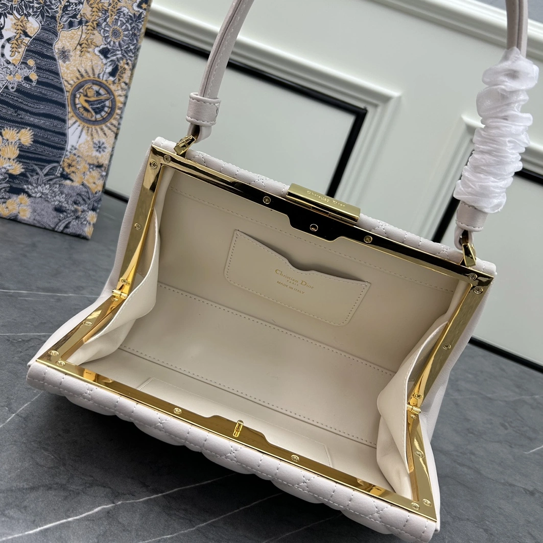 Christian Dior AAA Quality Shoulder Bags For Women UrbanStyle 145
