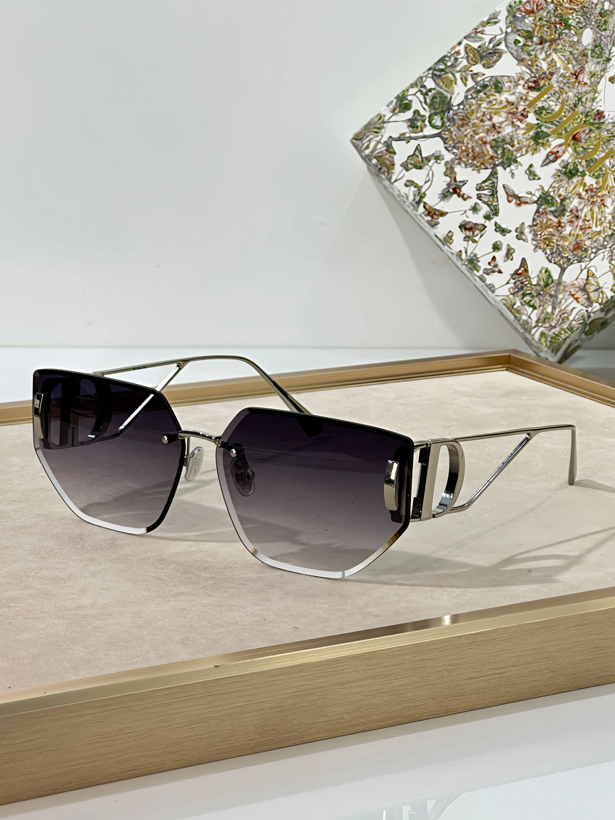 Christian Dior AAA Quality Sunglasses Bold 282