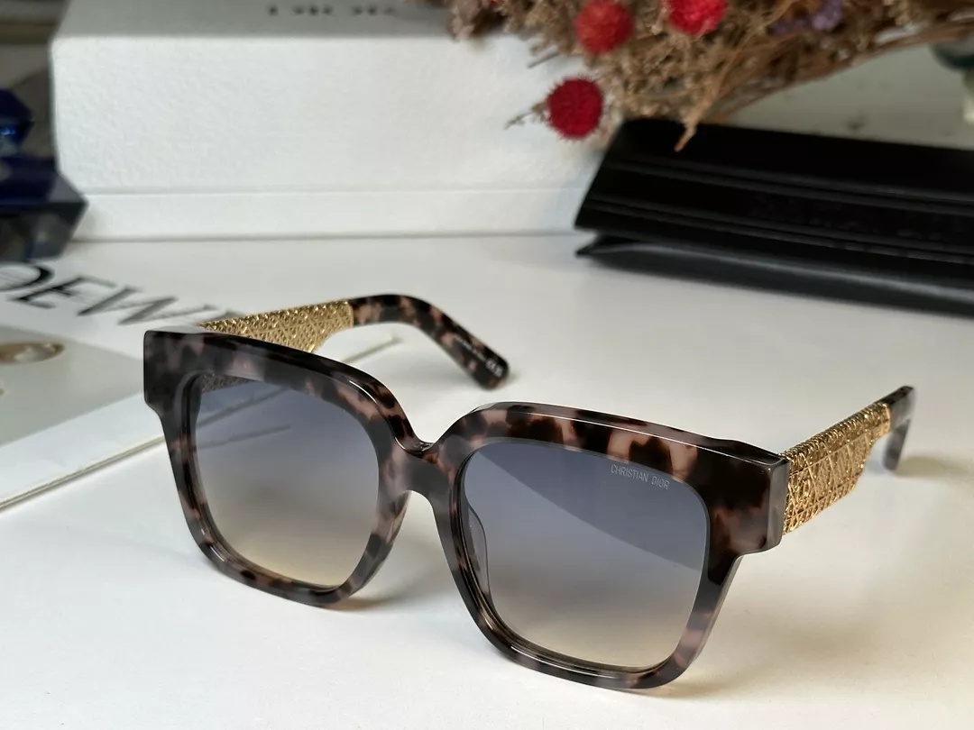 Christian Dior AAA Quality Sunglasses Bold 6347