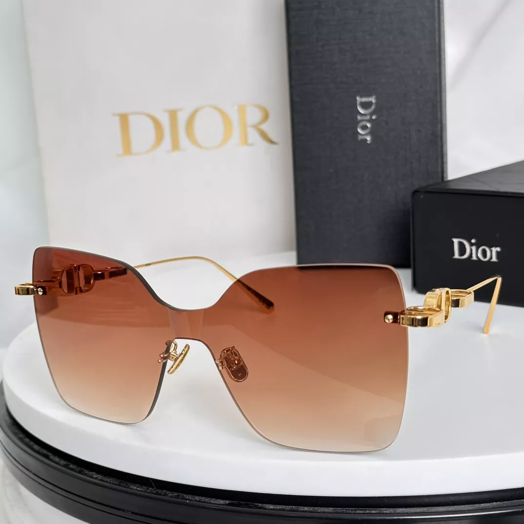Christian Dior AAA Quality Sunglasses Comfortable 7315