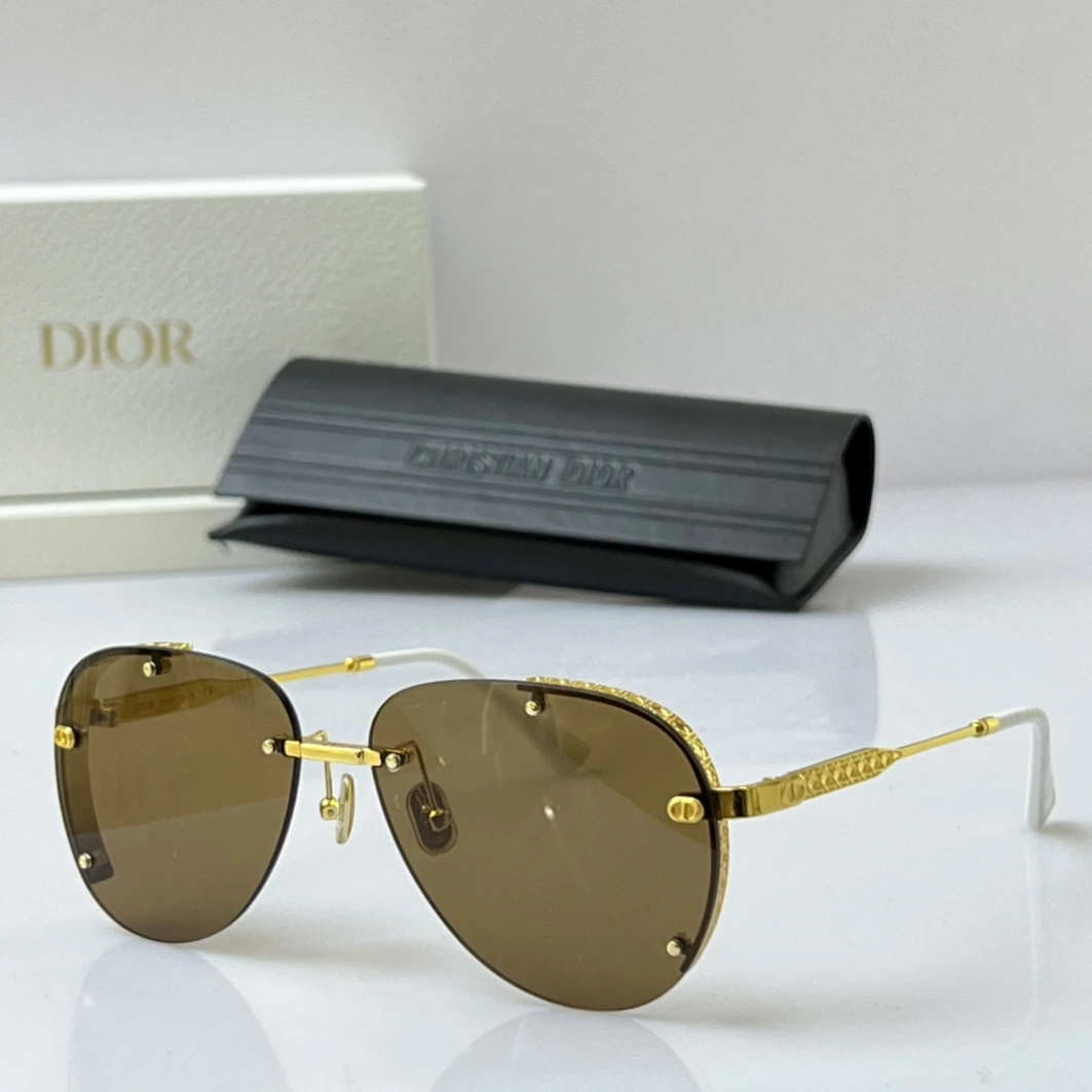 Christian Dior AAA Quality Sunglasses DailyWear 359