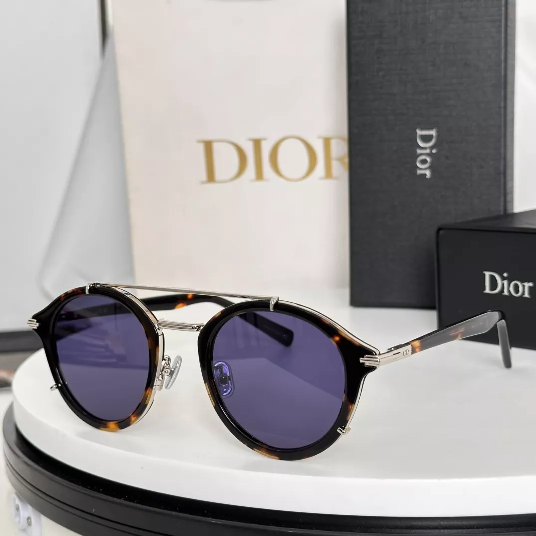Christian Dior AAA Quality Sunglasses Durable 4737
