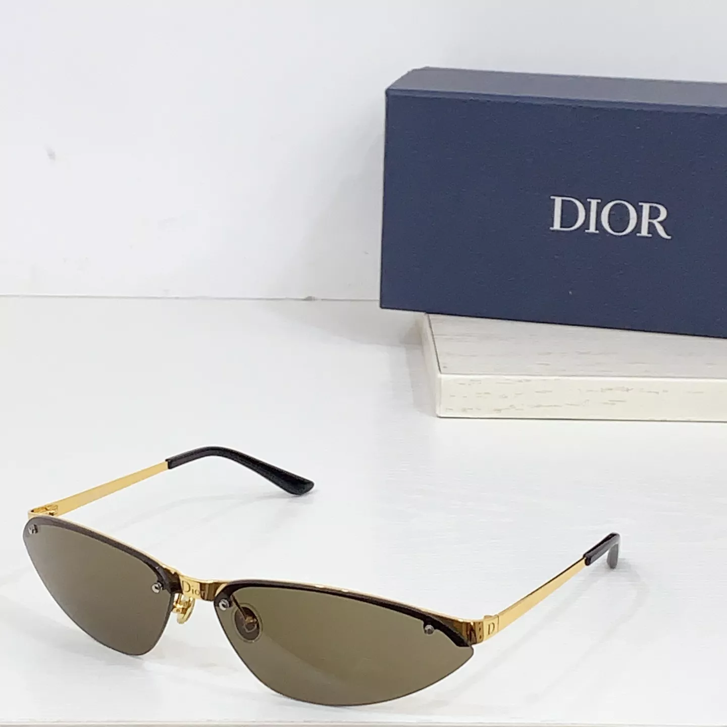 Christian Dior AAA Quality Sunglasses Durable 7177