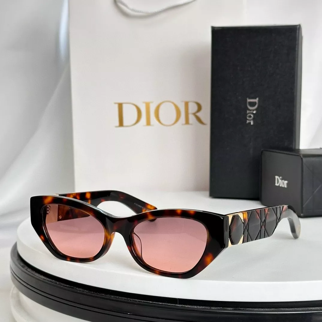 Christian Dior AAA Quality Sunglasses Elegant 2281