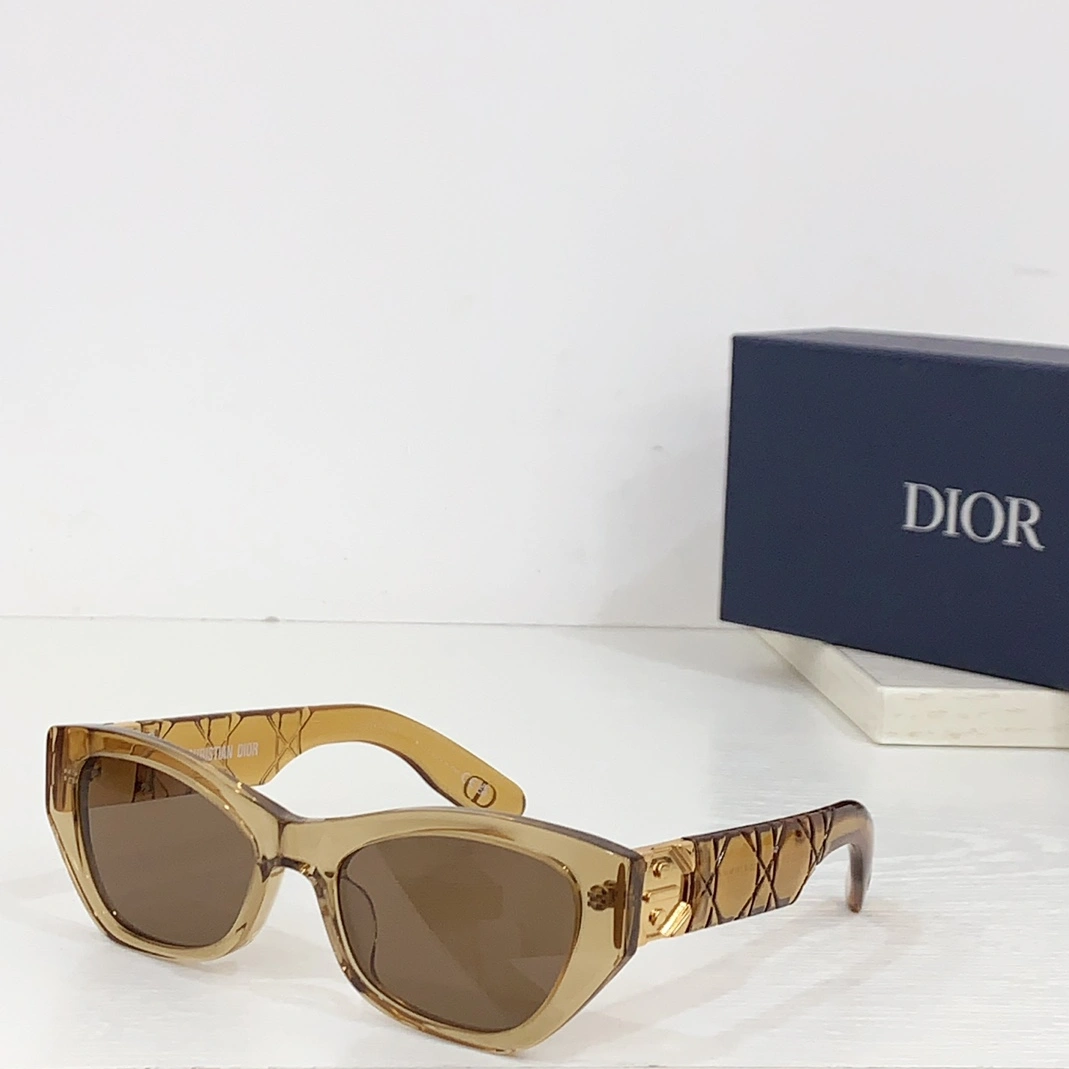 Christian Dior AAA Quality Sunglasses Fashionable 2649