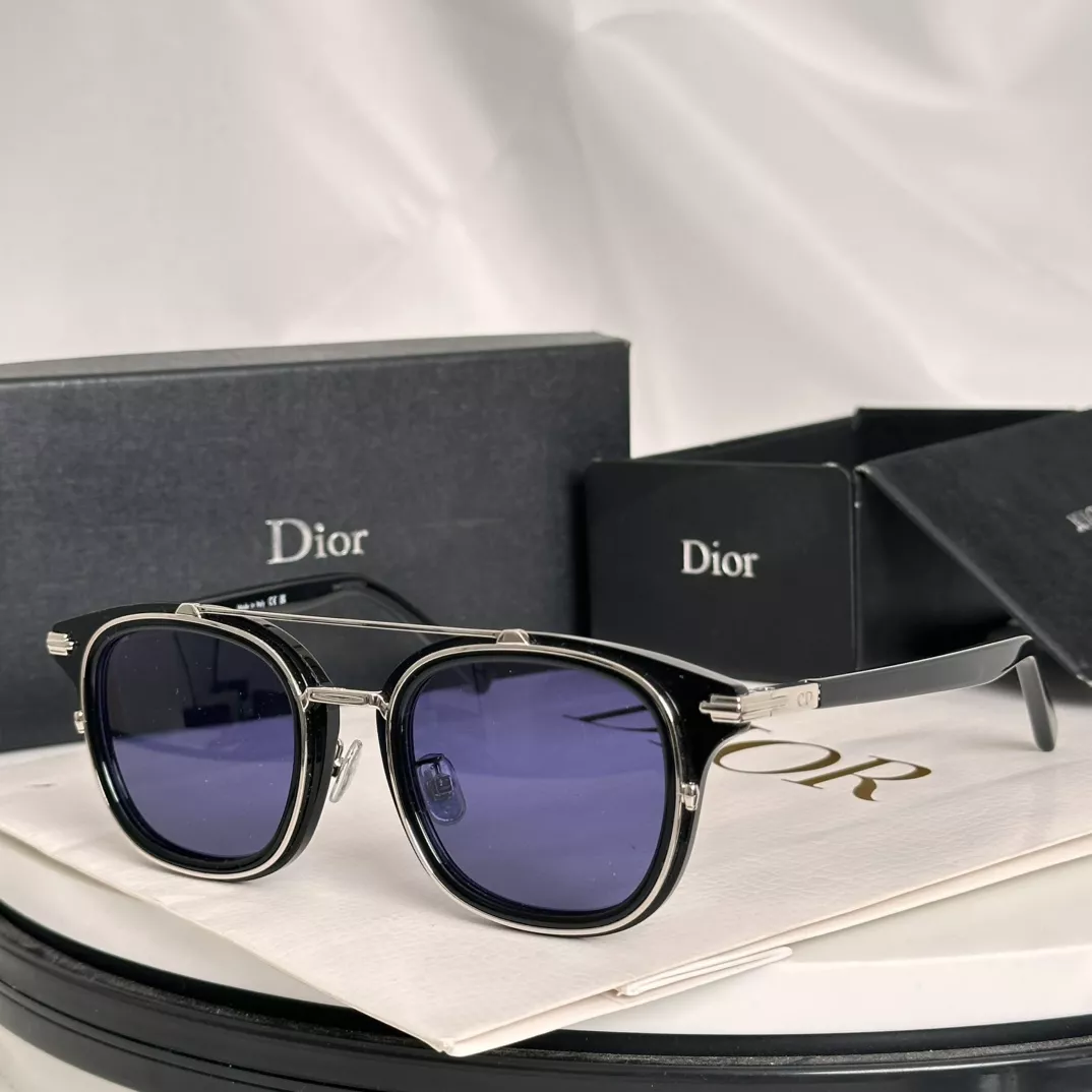 Christian Dior AAA Quality Sunglasses Fashionable 3562