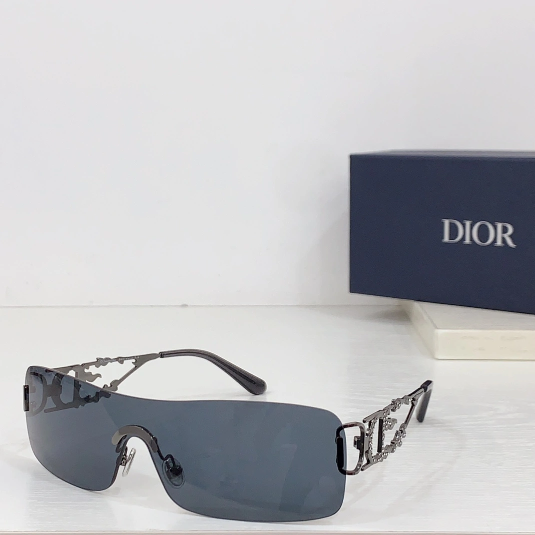 Christian Dior AAA Quality Sunglasses Minimalist 8686