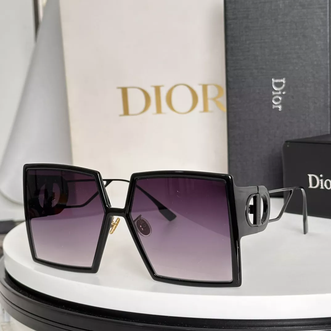 Christian Dior AAA Quality Sunglasses Modern 4358