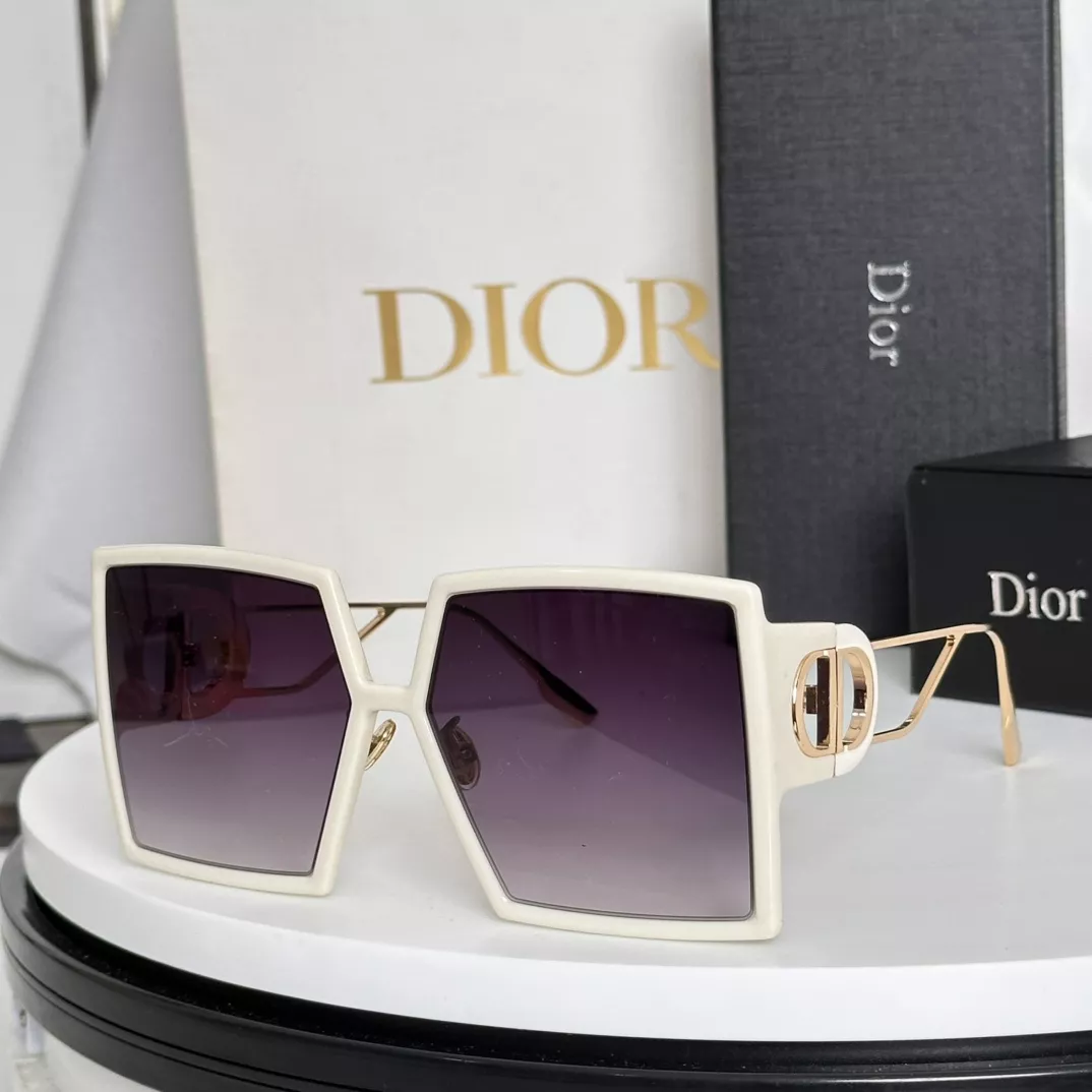 Christian Dior AAA Quality Sunglasses Modern 8712