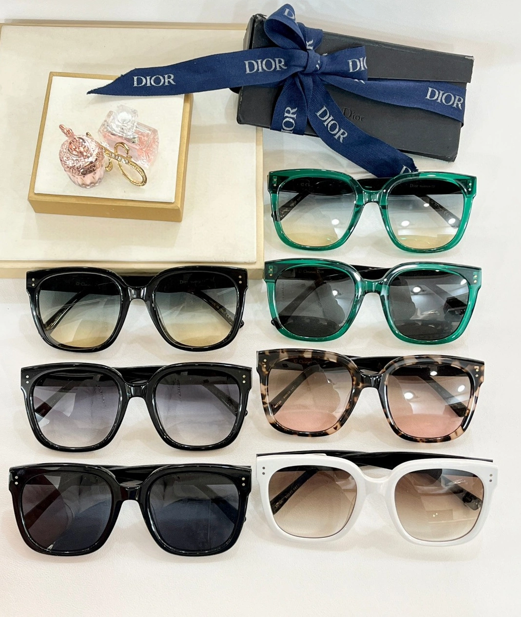 Christian Dior AAA Quality Sunglasses Sleek 4317